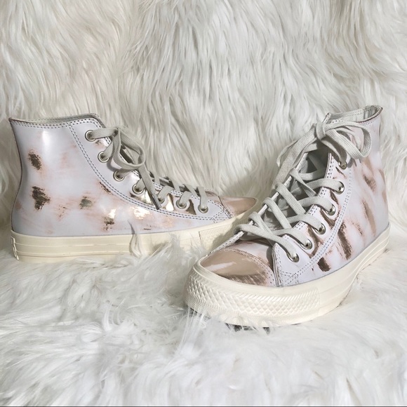 NWT. Converse high top - Picture 3 of 4